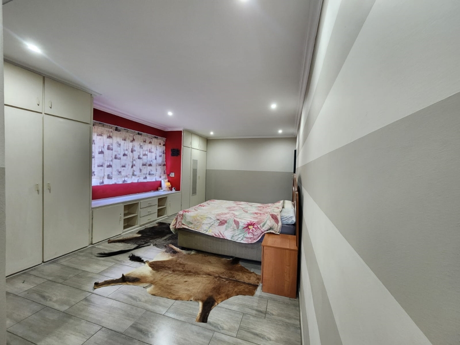 6 Bedroom Property for Sale in Sasolburg Ext 23 Free State